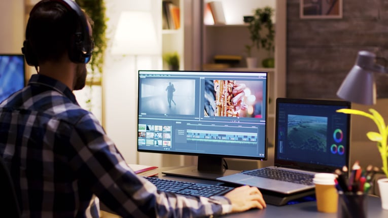 製造現場で動画制作を活用するメリットとは？