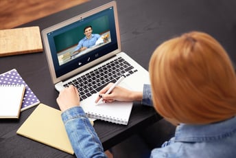 動画教材とは?その基本と活用シーン